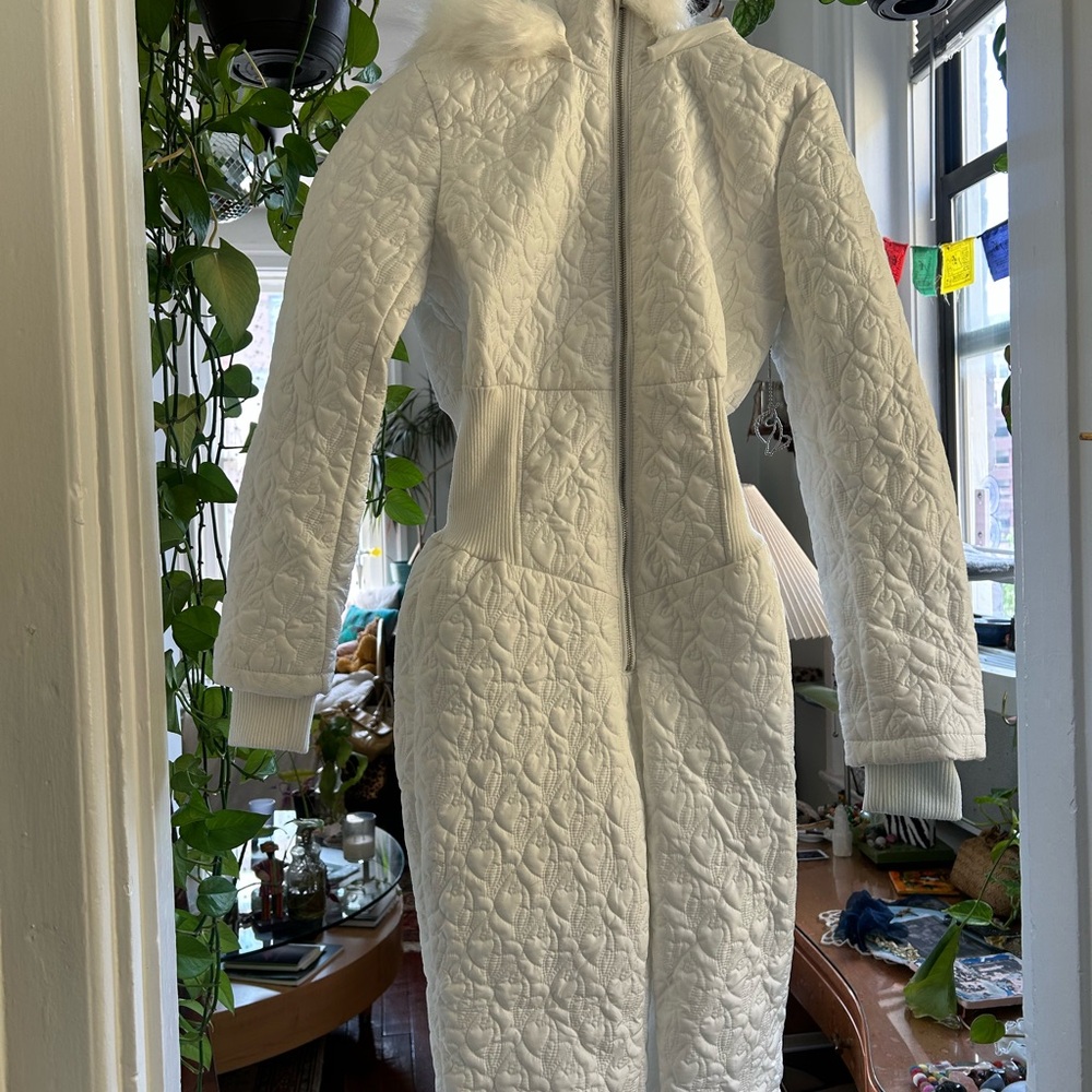 Elegant White Quilted Puffer Coat